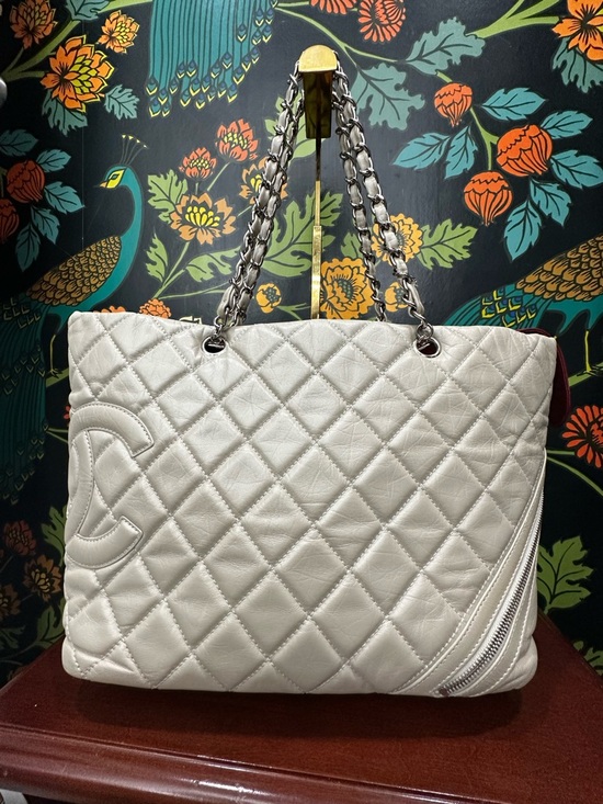 Chanel Cambon Ligne Tote Cream Lambskin | Quilted CC Chain Shoulder Bag (C8) - Picture 3 of 16